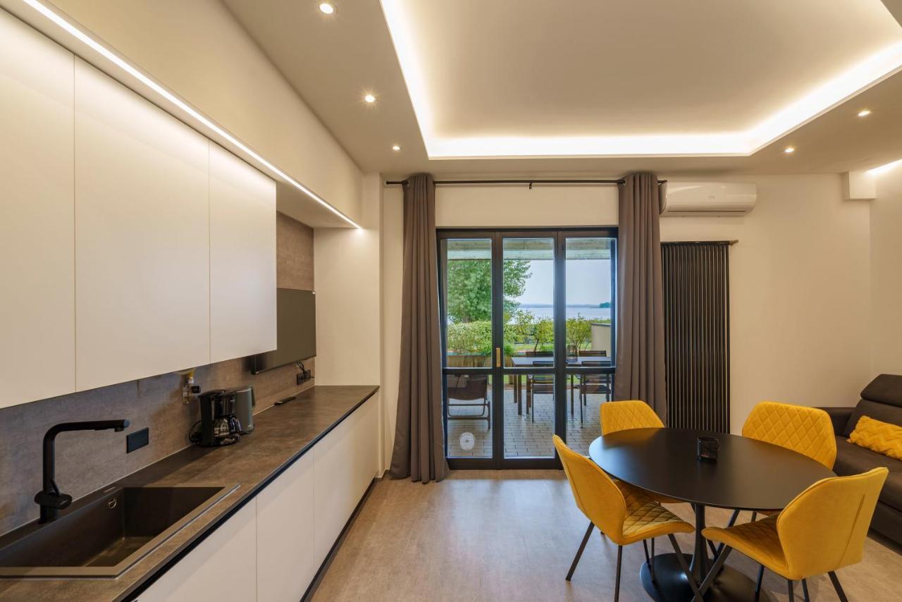 Lakeview Apartment Primea Sirmione Ngoại thất bức ảnh